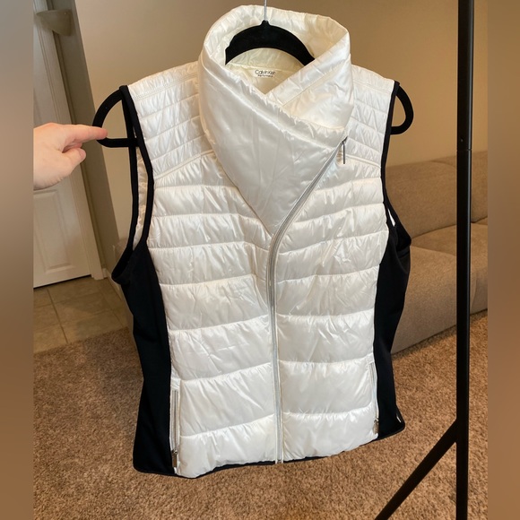 Calvin Klein White Vest - Picture 2 of 7